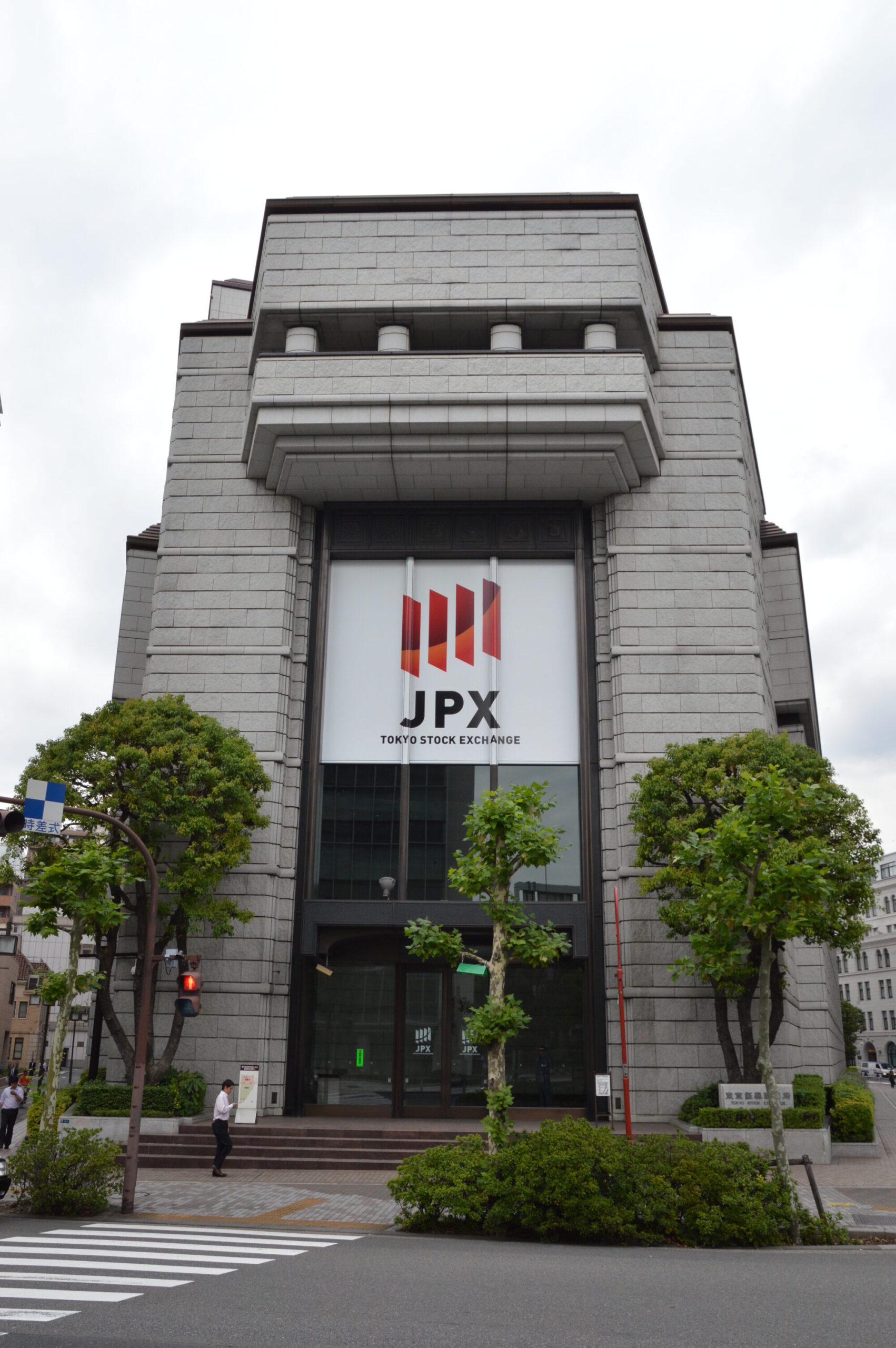 株価は格言通りに動く――史上初2年連続備投資100兆超えで株価再浮上へ